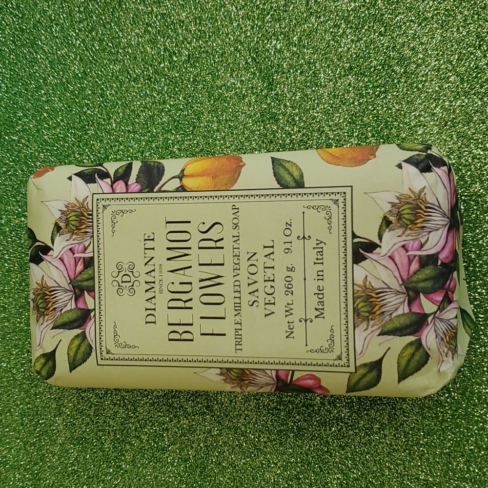 Diamante Bergamot Flowers Vegetal Soap